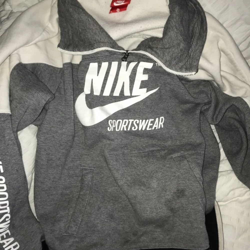 Grey and white nike sweatshirt
